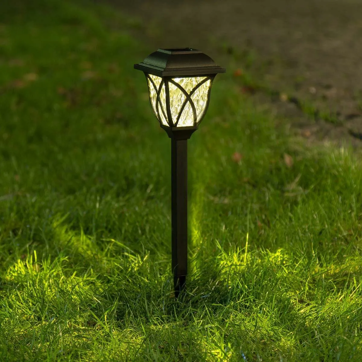 2PCS/6PCS Outdoor LED SolarLight Waterproof Stake Lamp Home Garden Yard Lawn Decor