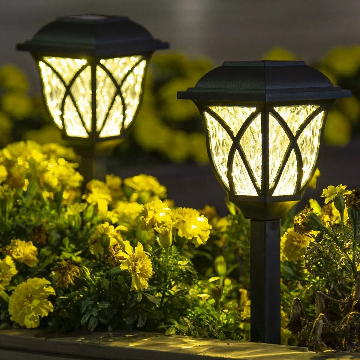 2PCS/6PCS Outdoor LED SolarLight Waterproof Stake Lamp Home Garden Yard Lawn Decor