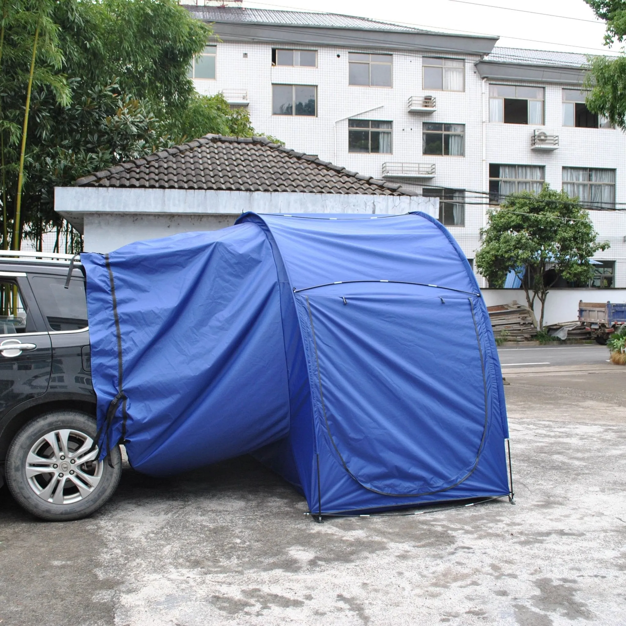 CanvasWing - Mesh Hallway Dual Purpose Car Rear Trek Extension Tent