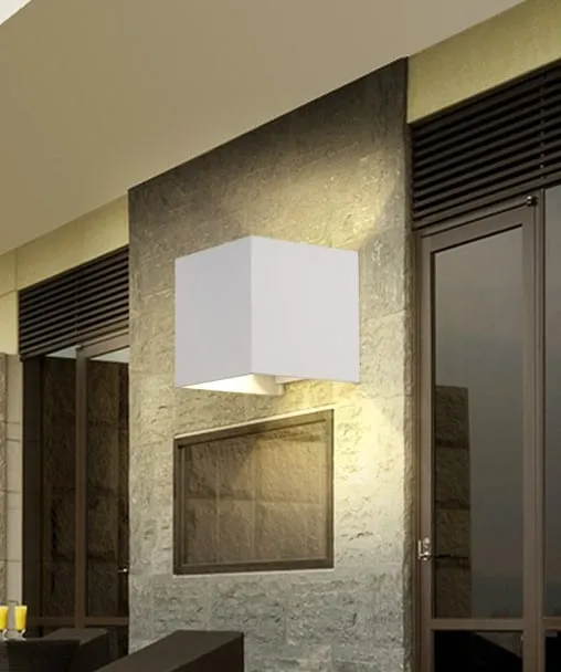 Cubanoe Square Cube Outdoor Wall Lamp