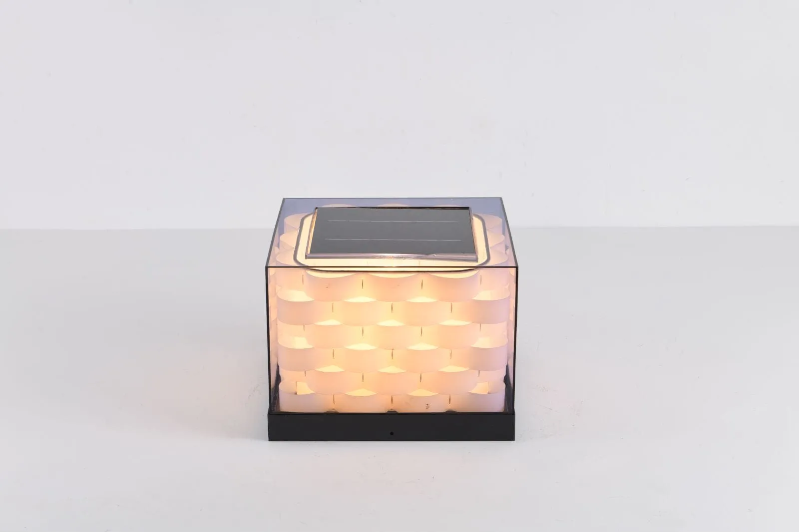 Cubed Weave Outdoor Light (Solar)