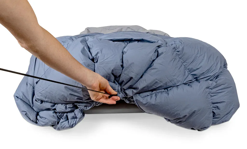 HEST | Down Comforters (B23208GRE)