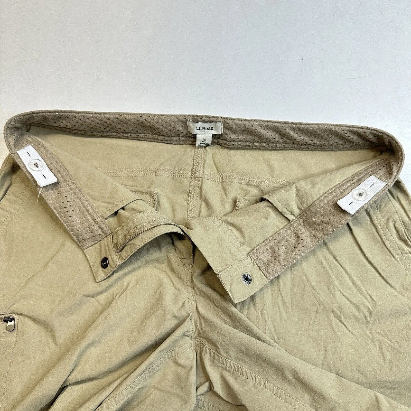 LL Bean Shorts Womens 14 Beige Comfort Trail Water Repellet Hiking Nylon UPF50 