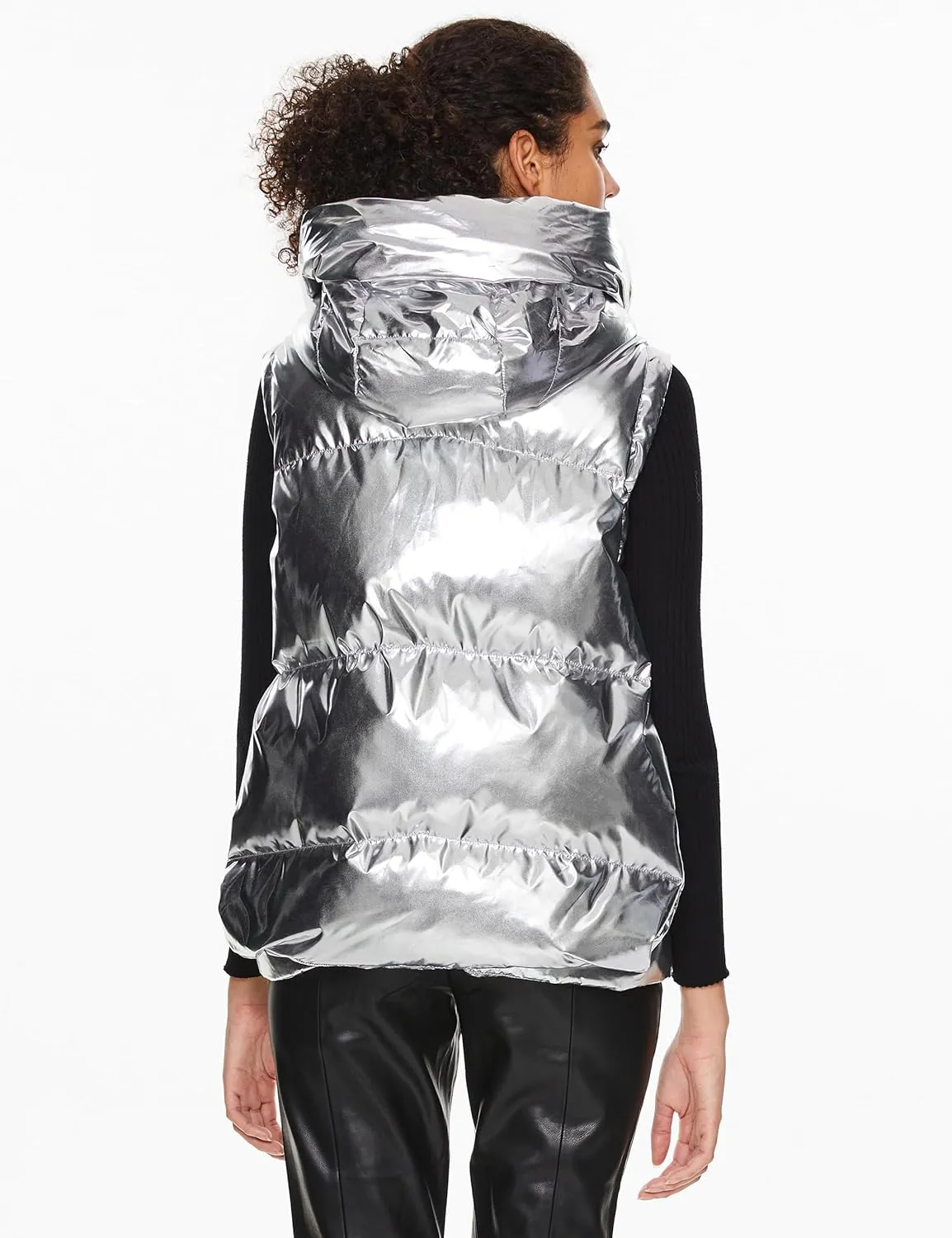 Orolay Women's Metallic Down Vest - Fashion Cropped Sleeveless Puffer Jacket Lightweight Shiny Hooded Gilet with Pockets