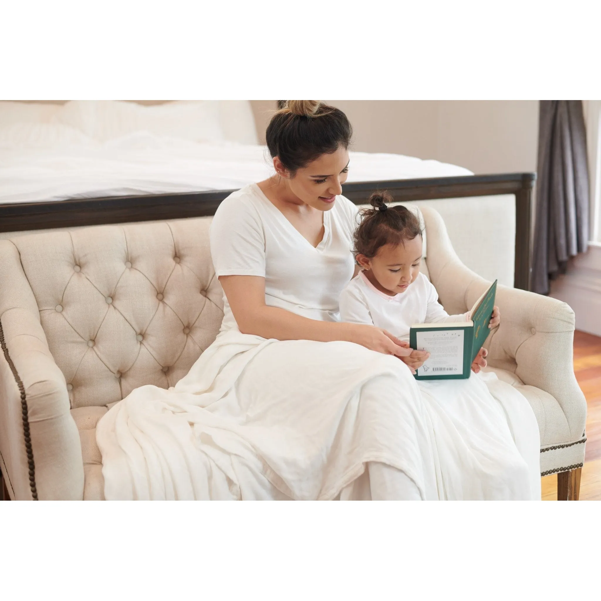 Pristine White Oversized Queen Bamboo Bed Blanket