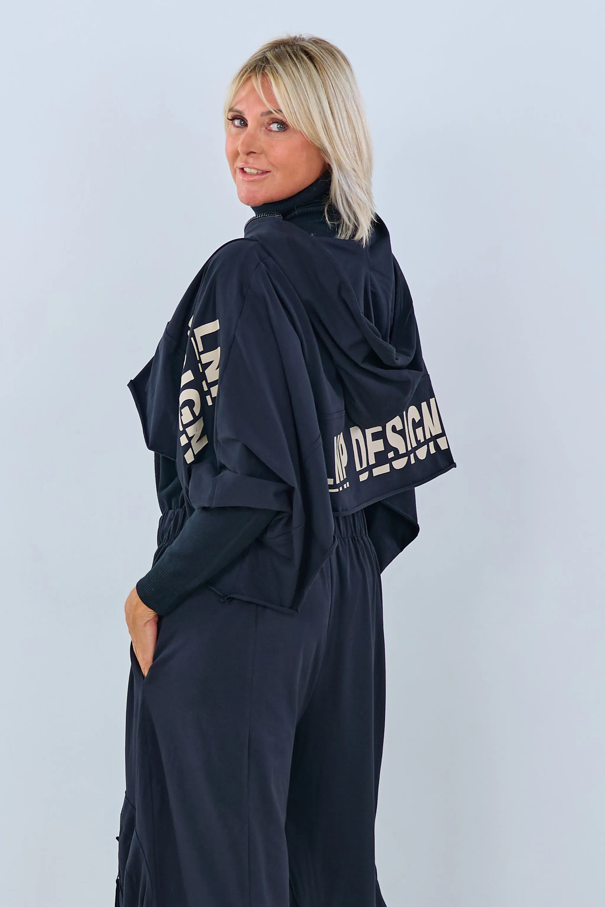 Stylischer Überwurf, schwarz