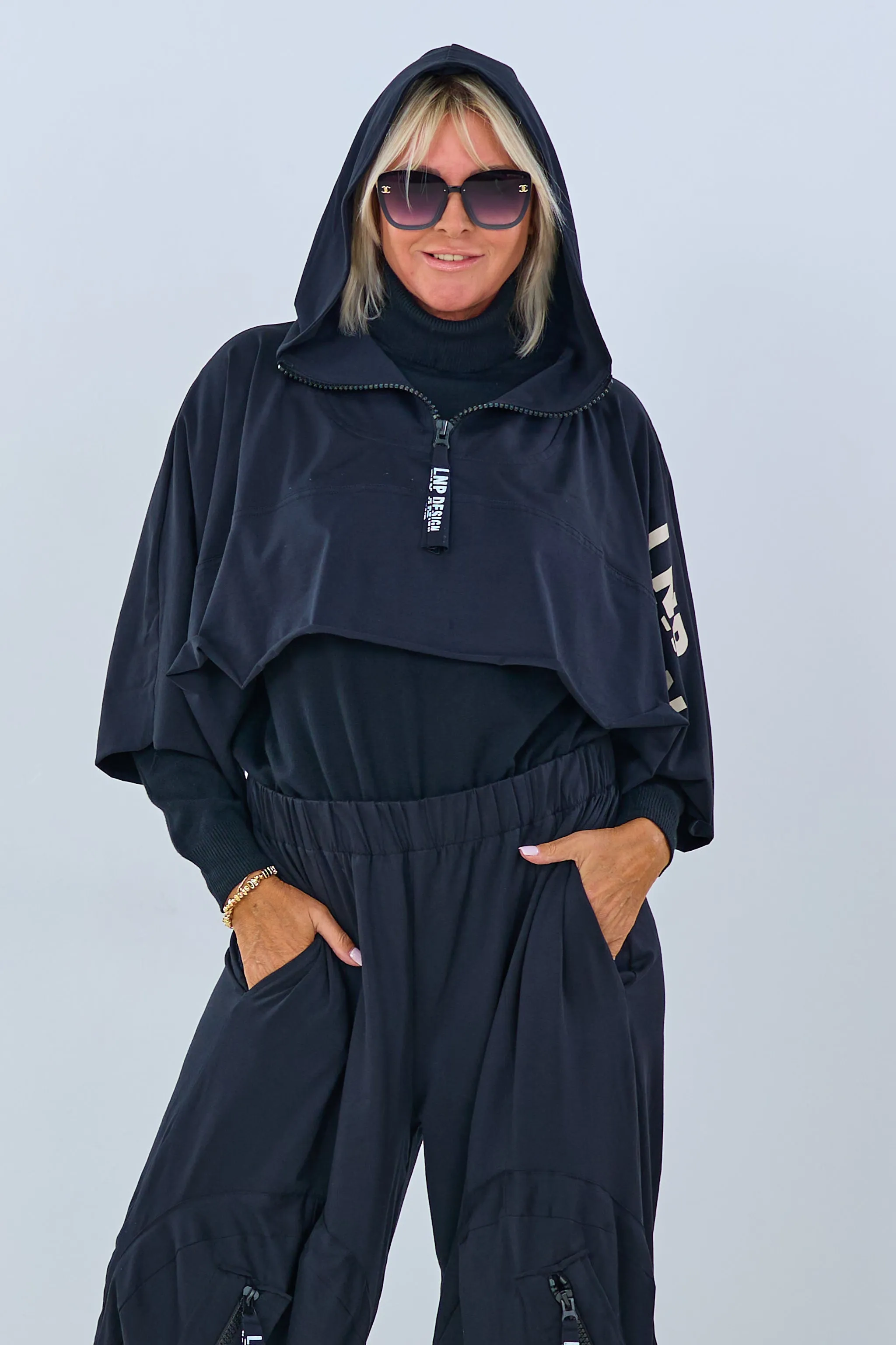 Stylischer Überwurf, schwarz