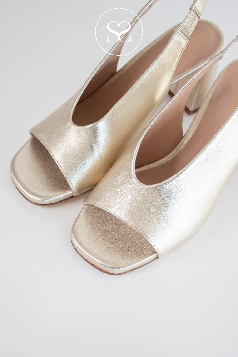 UNISA MONDY GOLD LEATHER BLOCK HEEL SLINGBACK SANDALS