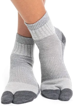 V-Toe Big Flip-Flop Socks - Tabi Split Toe Wool for Men & Women - Japanese Separated Socks