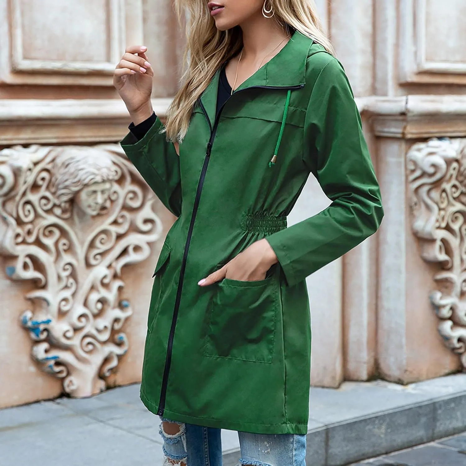 Women's Rain Jacket Plus Size Lightweight Raincoat with Hood Waterproof Outdoor Jackets Fashion Casual Windbreaker
