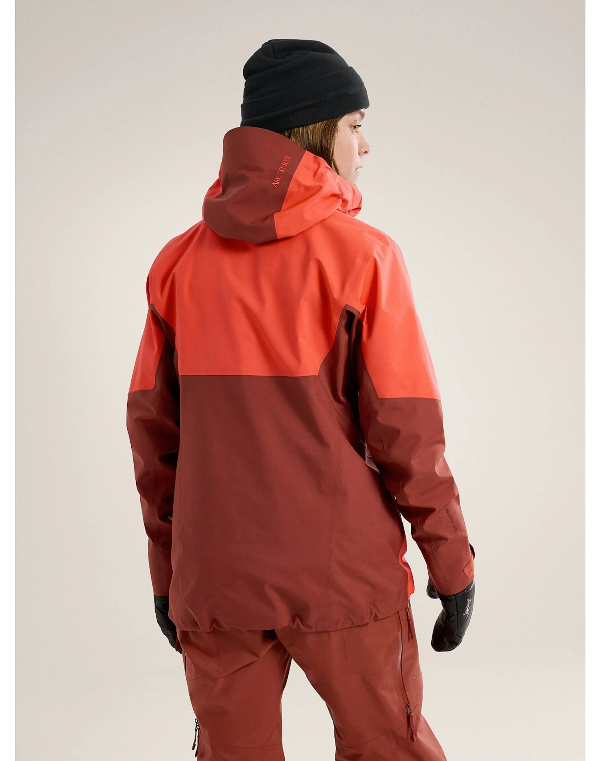 Women's Sentinel Jacket (Past Season)